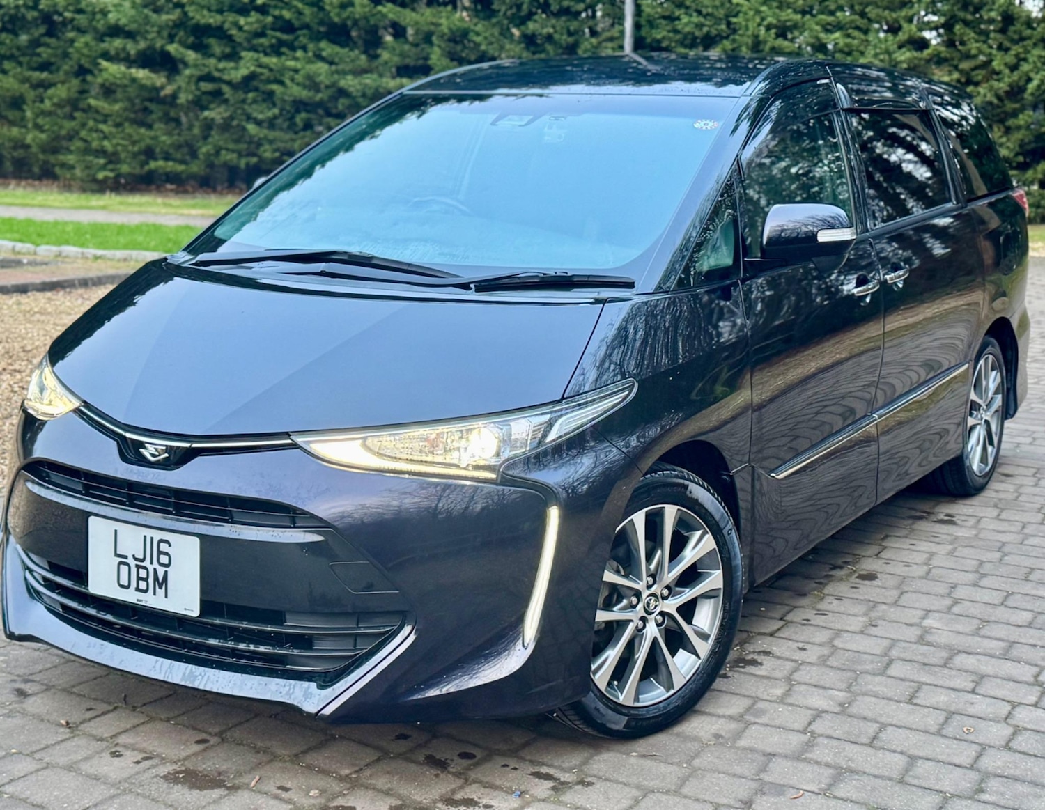 Used Toyota Estima for sale - 76989510: Photo 9