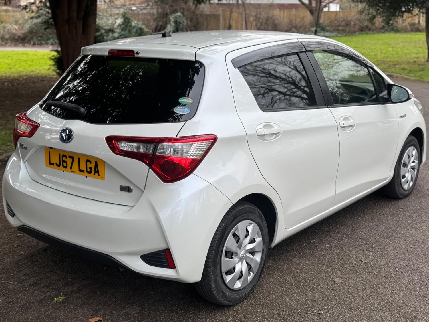 Used Toyota Vitz 2025 for sale - 76270142: Photo 11