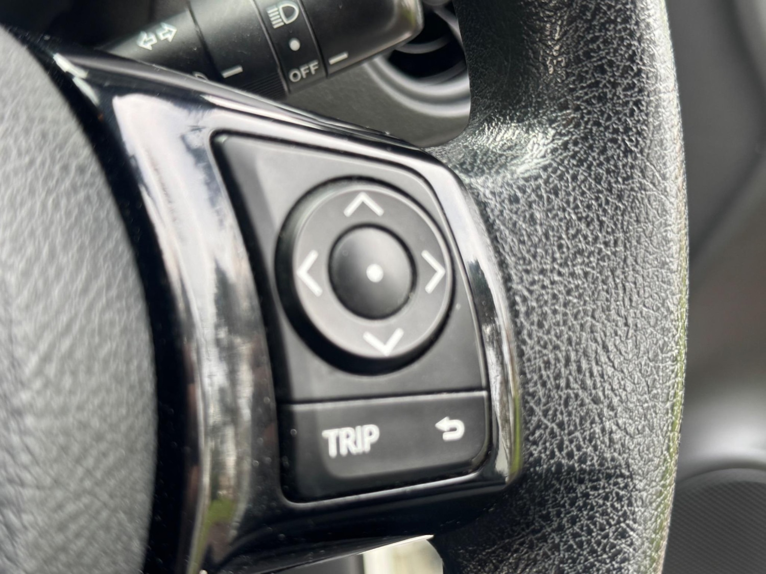 Used Toyota Vitz 2025 for sale - 76270142: Photo 15