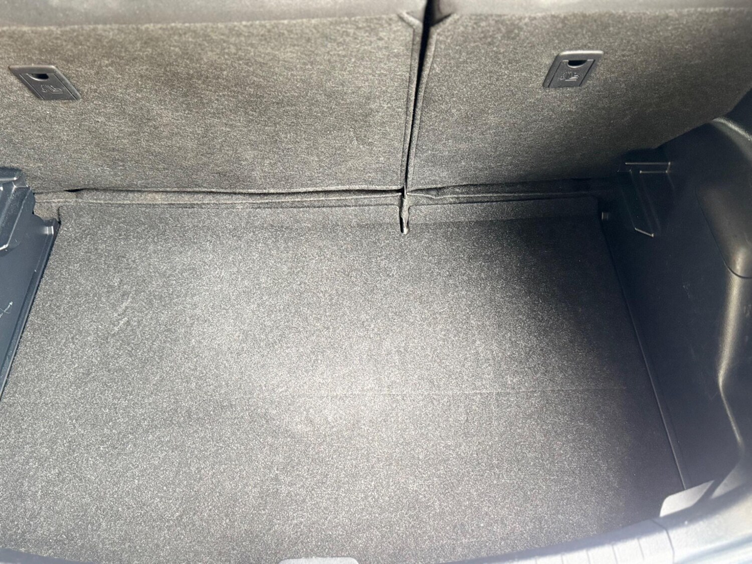 Used Toyota Vitz 2025 for sale - 76270142: Photo 26