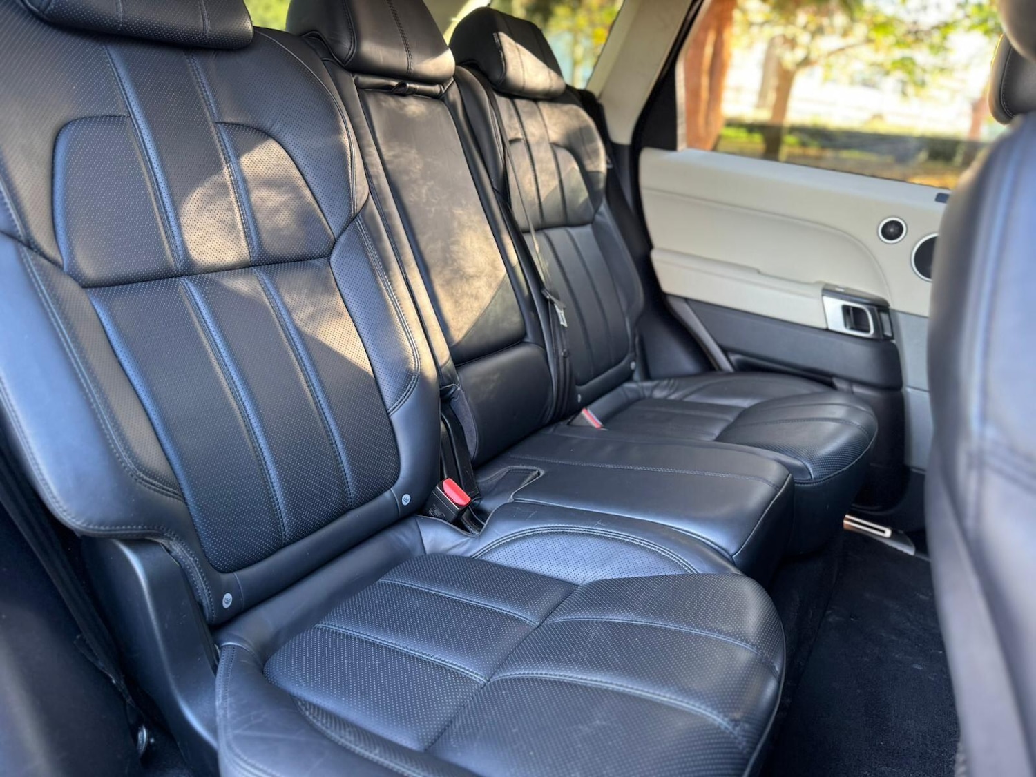 Used Land Rover Range Rover Sport 2017 for sale - 76657319: Photo 13