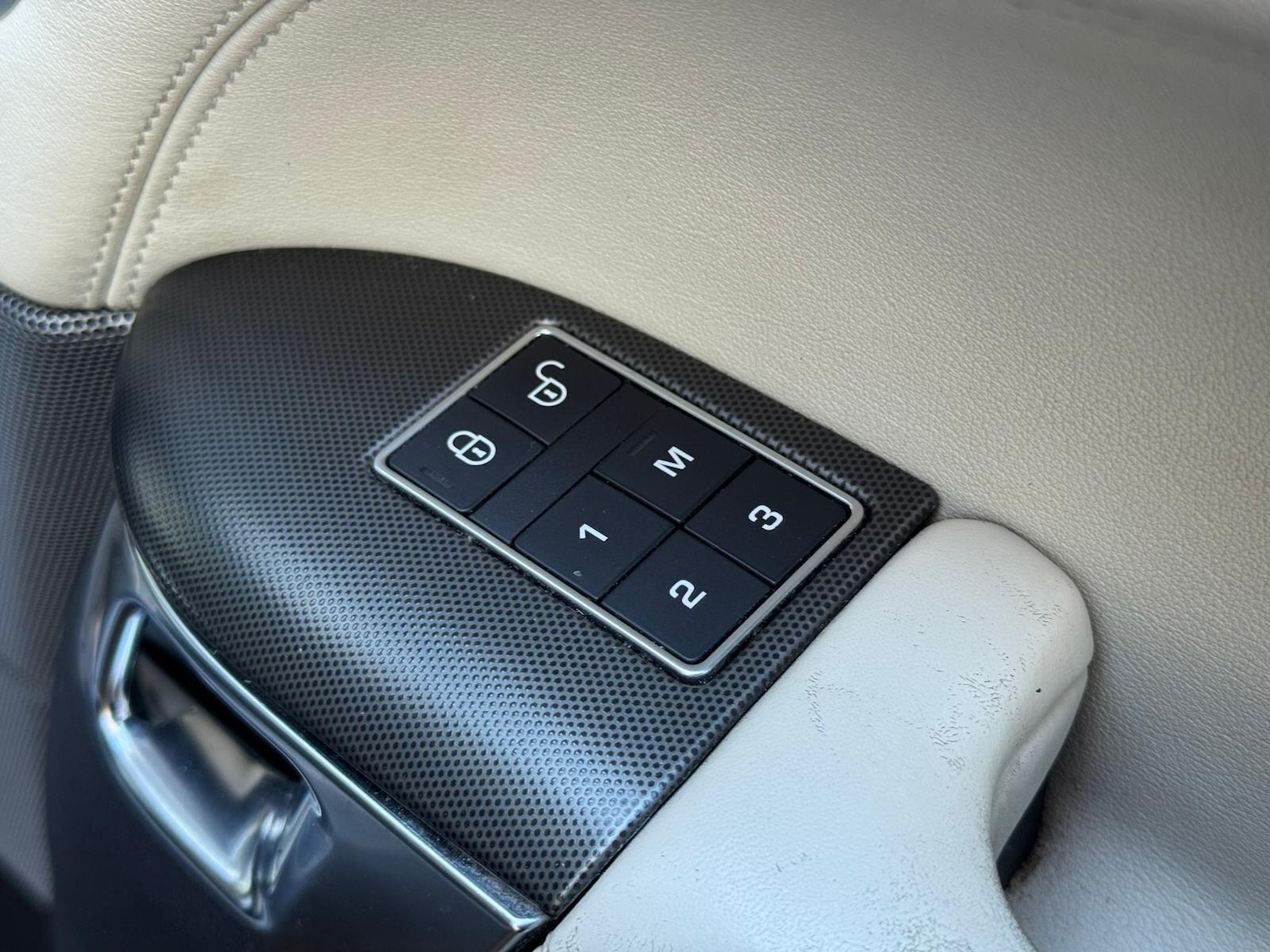 Used Land Rover Range Rover Sport 2017 for sale - 76657319: Photo 23