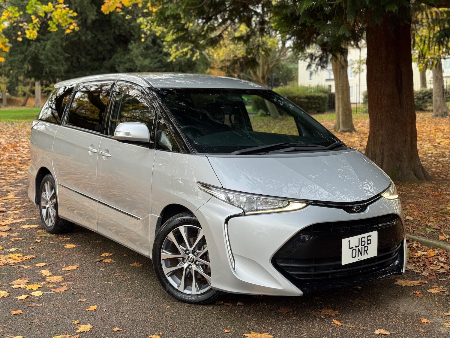 Used Toyota Estima for sale - 76550824: Photo 1