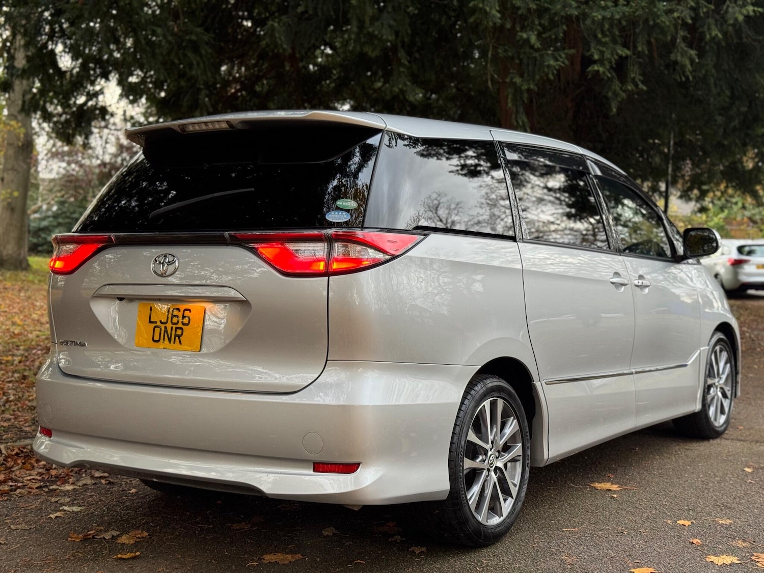 Used Toyota Estima for sale - 76550824: Photo 11