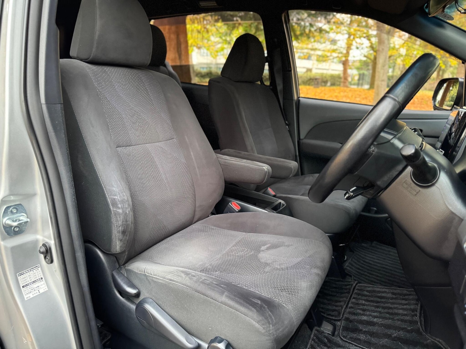 Used Toyota Estima for sale - 76550824: Photo 12