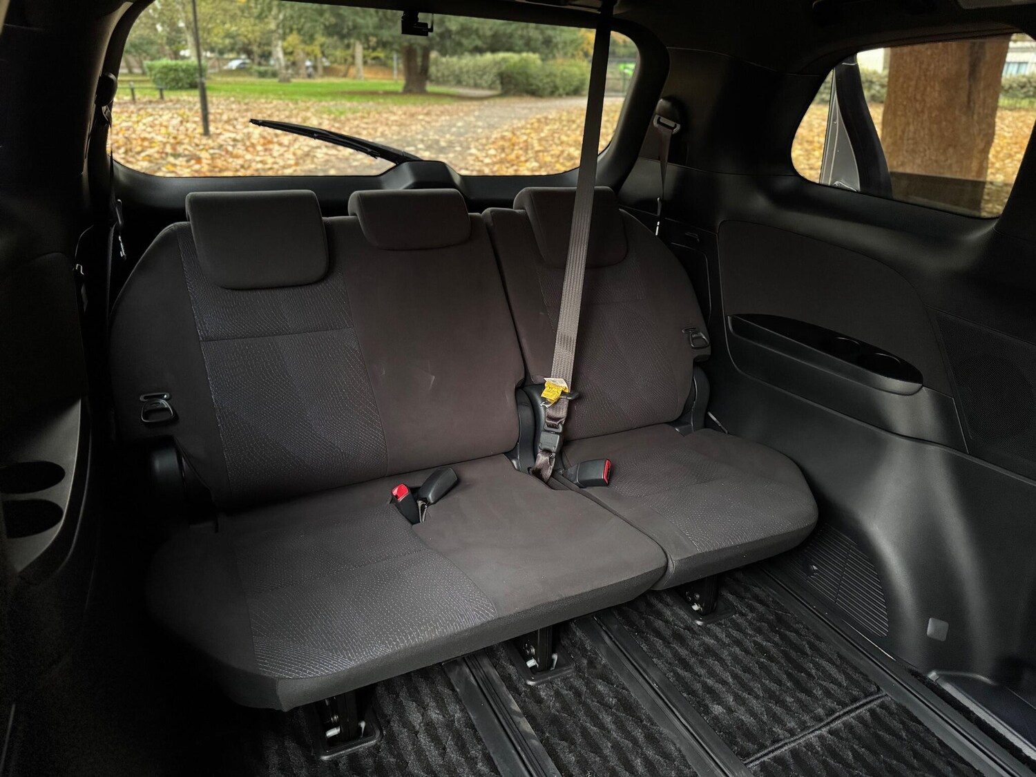 Used Toyota Estima for sale - 76550824: Photo 14