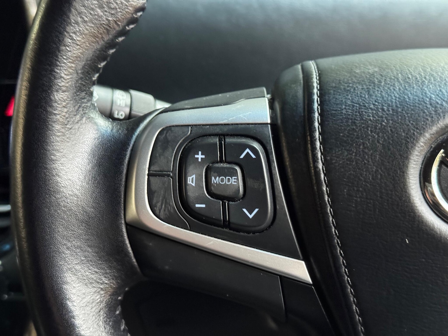 Used Toyota Estima for sale - 76550824: Photo 16