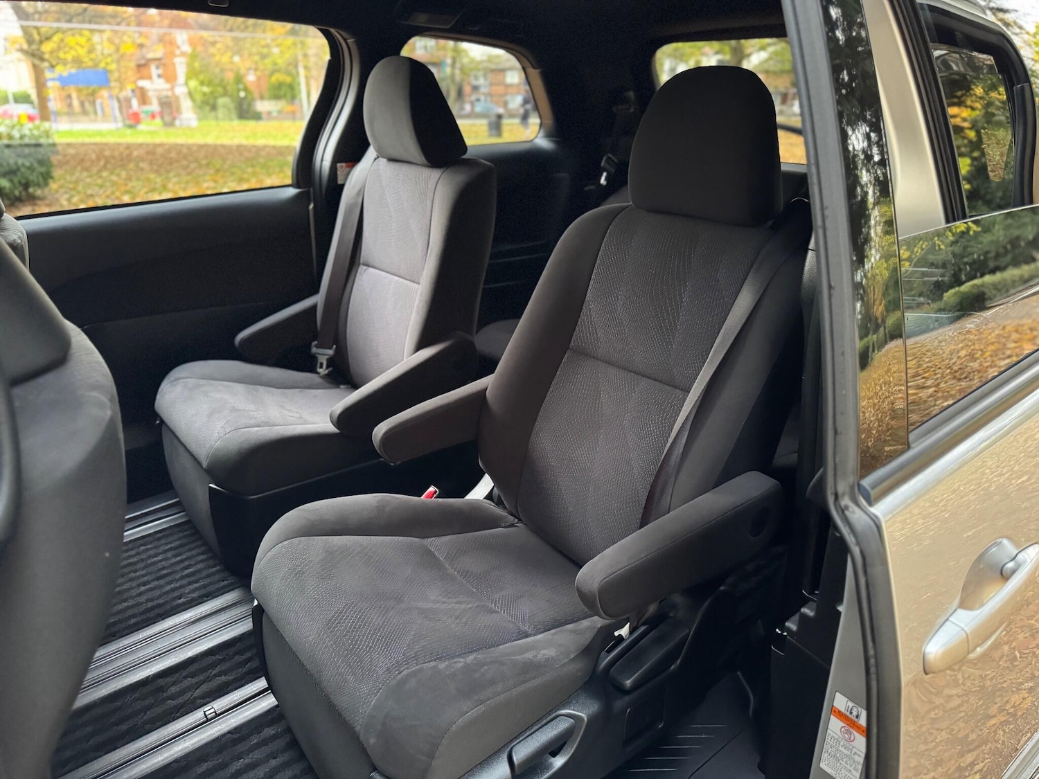 Used Toyota Estima for sale - 76550824: Photo 25