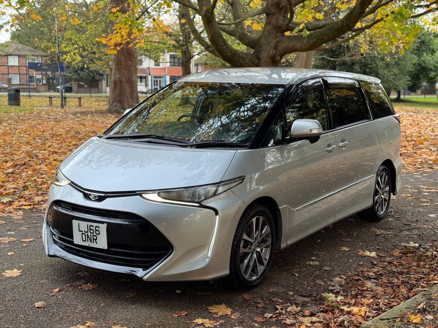 Used Toyota Estima for sale - 76550824: Photo 6