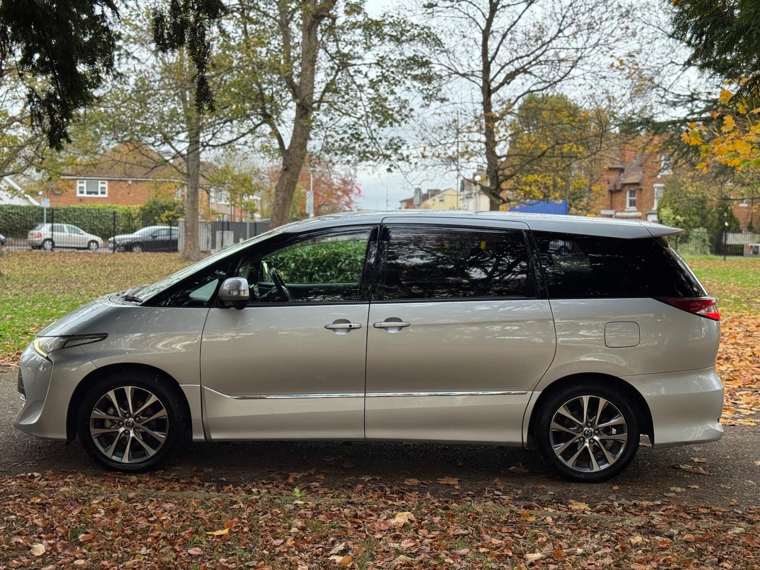 Used Toyota Estima for sale - 76550824: Photo 8