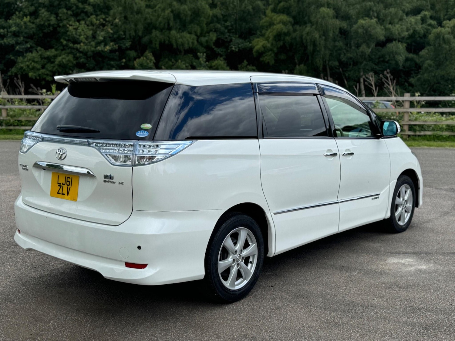 Used Toyota Estima for sale - 76476688: Photo 4