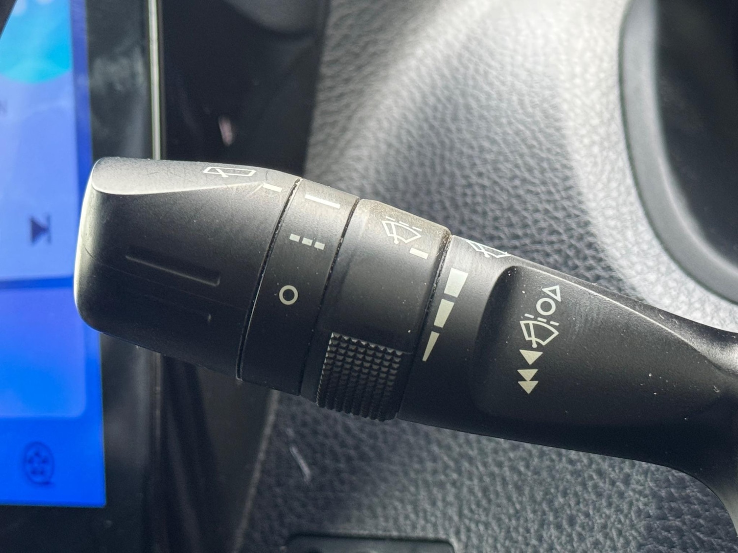 Used Toyota Voxy for sale - 77696837: Photo 22