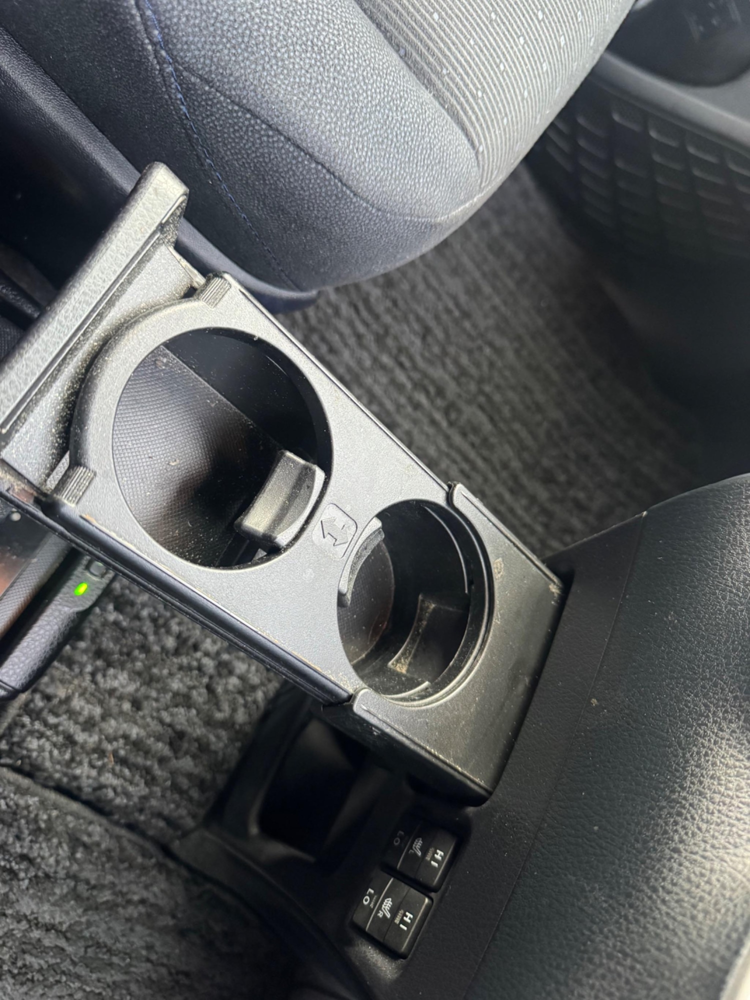 Used Toyota Voxy for sale - 77696837: Photo 24