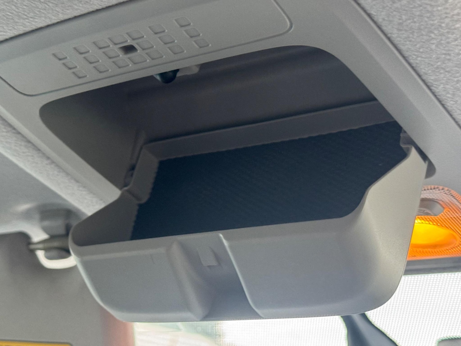 Used Toyota Voxy for sale - 77696837: Photo 40