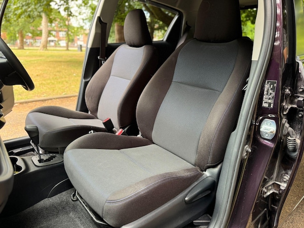 Used Toyota Vitz 2025 for sale - 75492396: Photo 14