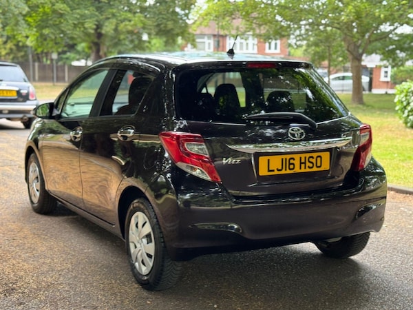 Used Toyota Vitz 2025 for sale - 75492396: Photo 7