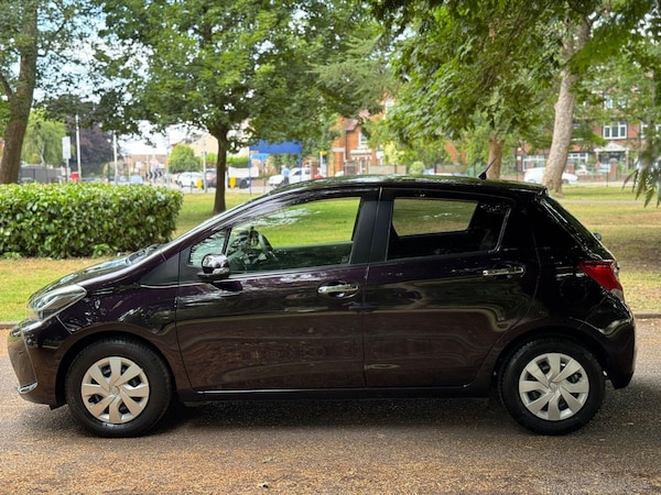 Used Toyota Vitz 2025 for sale - 75492396: Photo 8