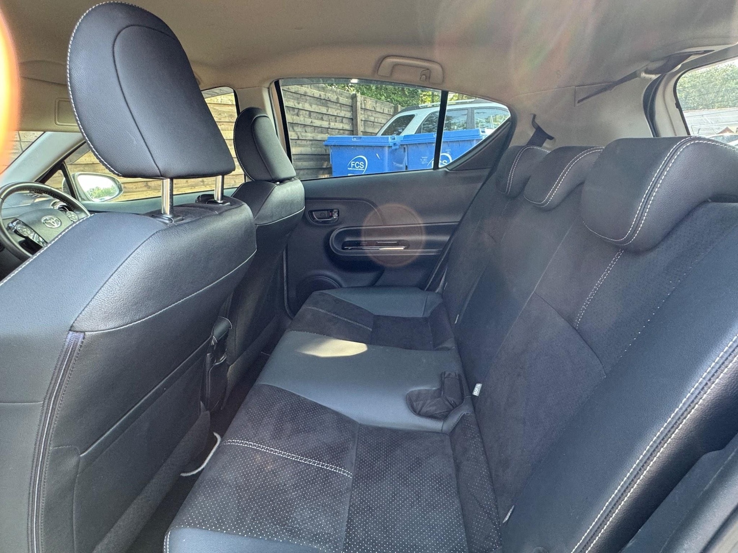 Used Toyota Aqua for sale - 76549685: Photo 11