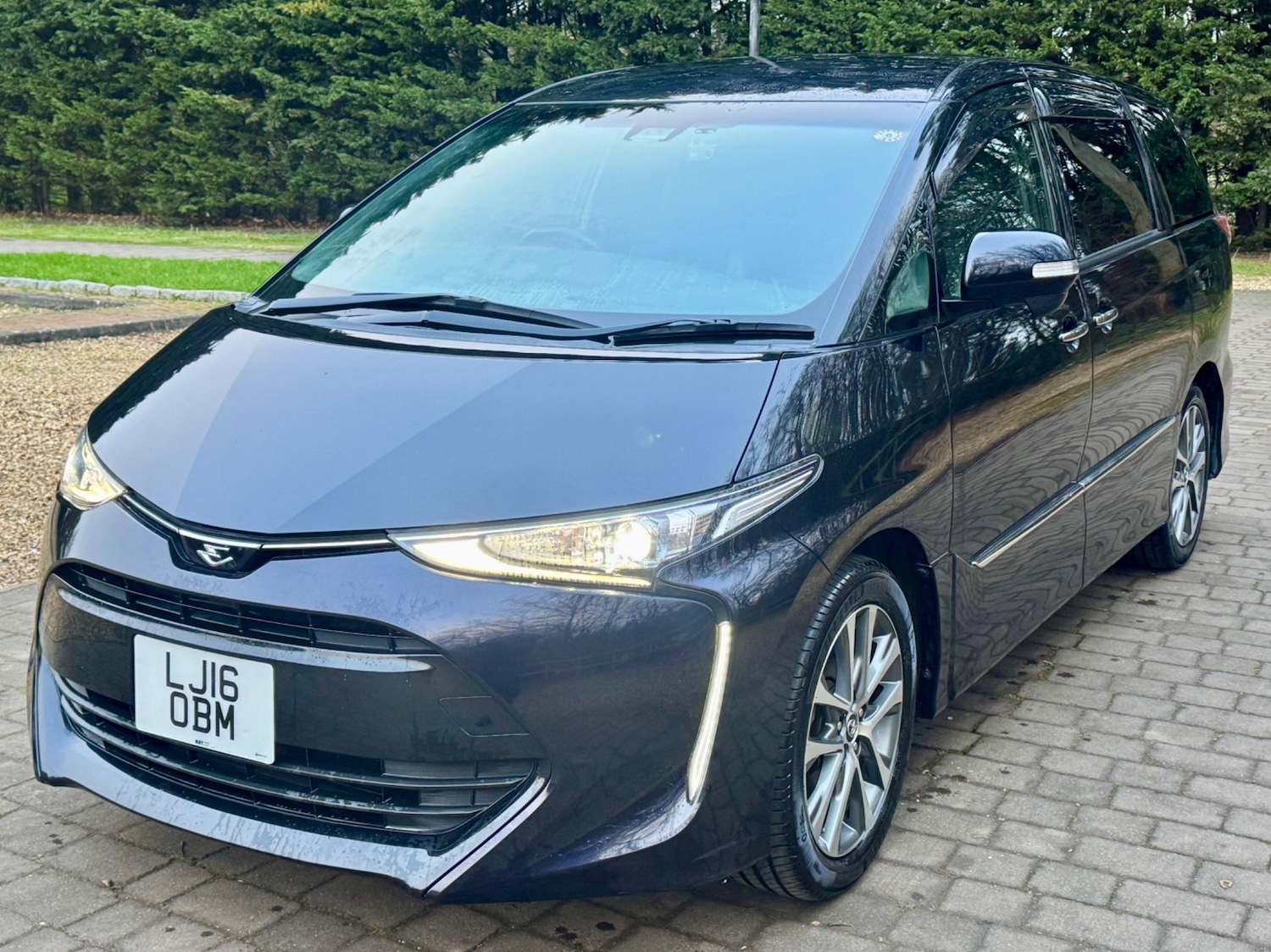 Used Toyota Estima for sale - 76549353: Photo 4