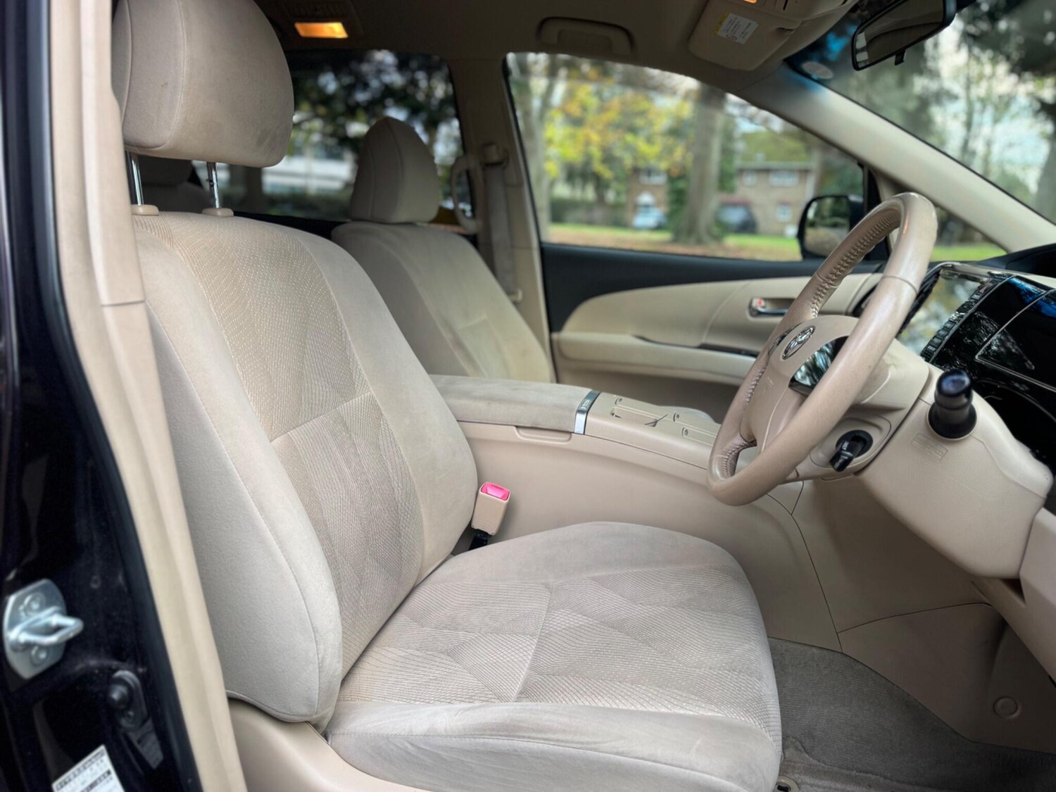 Used Toyota Estima for sale - 76702081: Photo 16