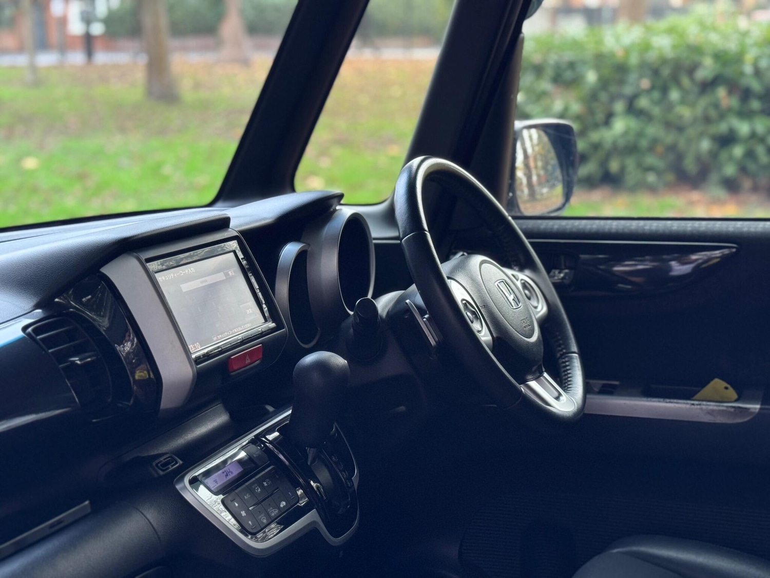 Used Honda N-Box 2025 for sale - 76850172: Photo 2