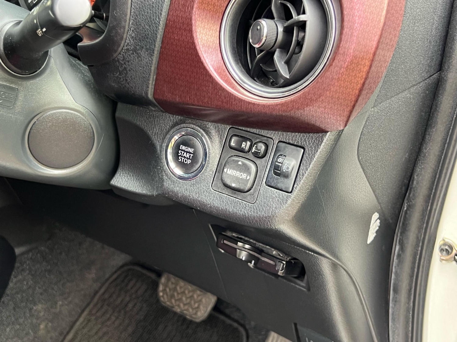 Used Toyota Vitz 2025 for sale - 76099250: Photo 18