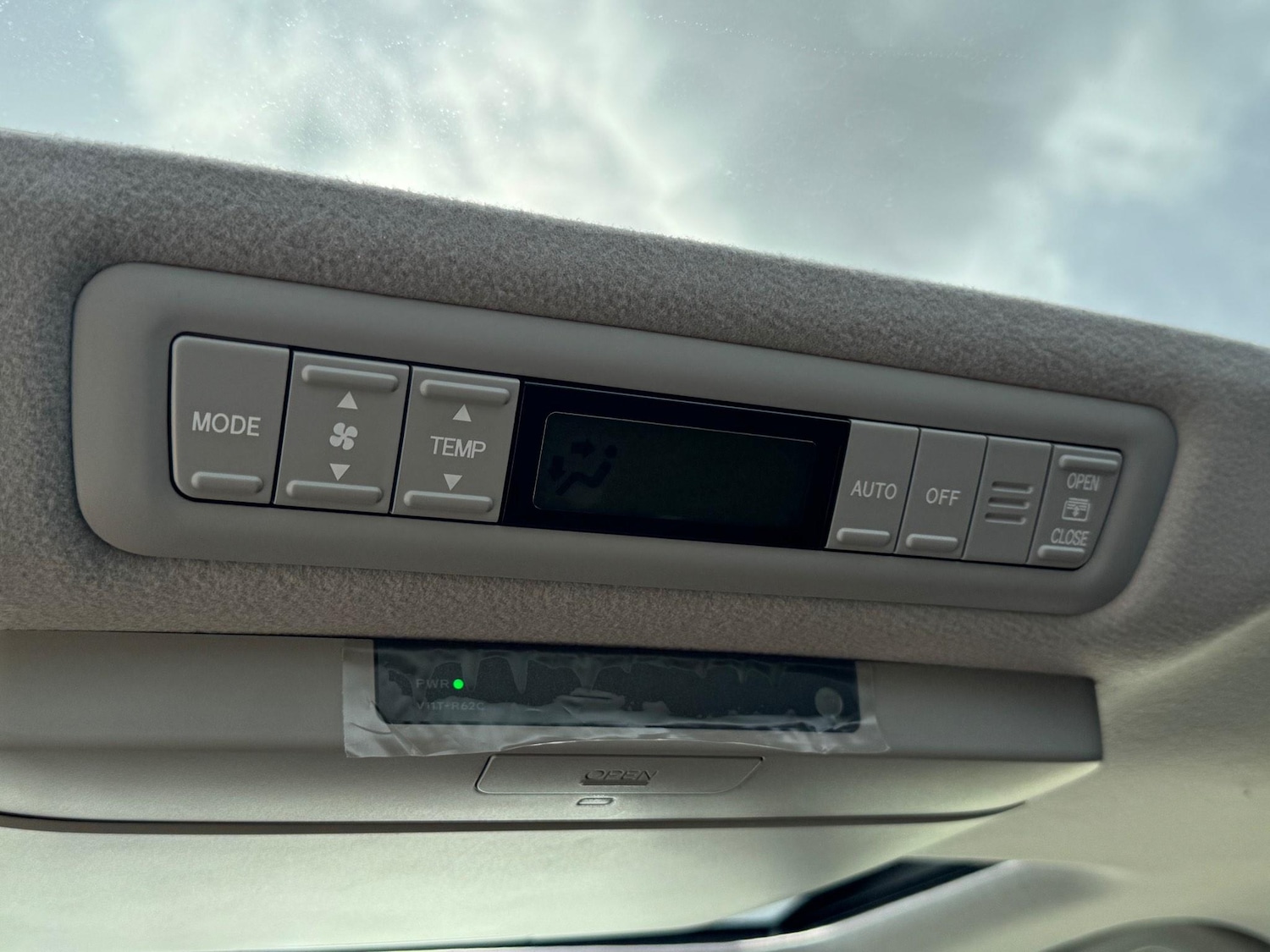 Used Toyota Estima for sale - 76476690: Photo 19