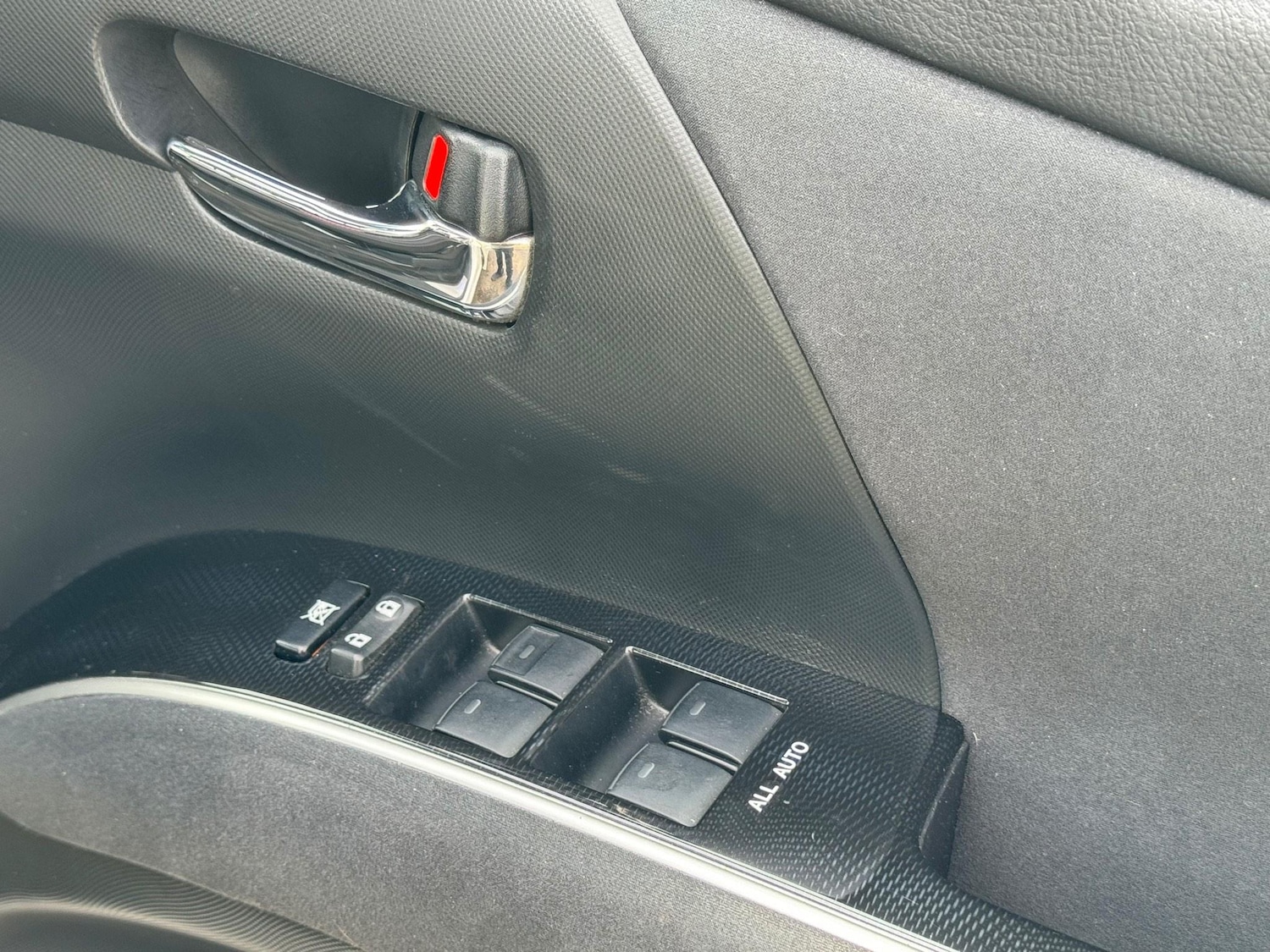 Used Toyota Estima for sale - 76476690: Photo 25