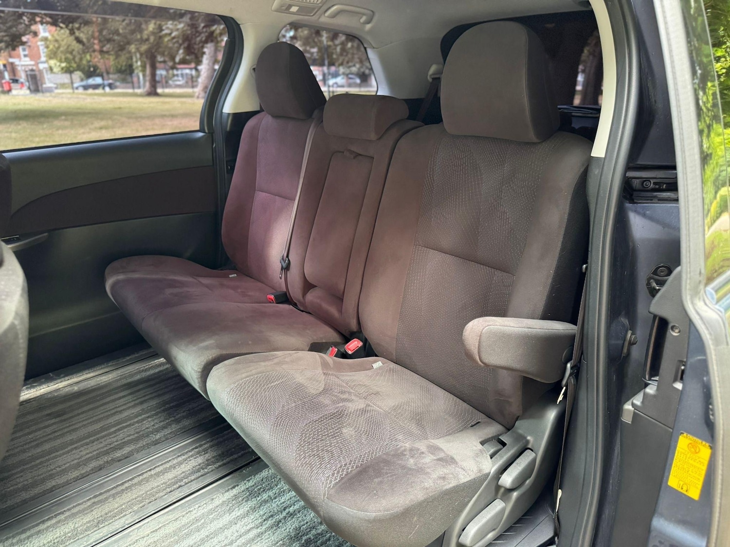 Used Toyota Estima for sale - 76476696: Photo 12