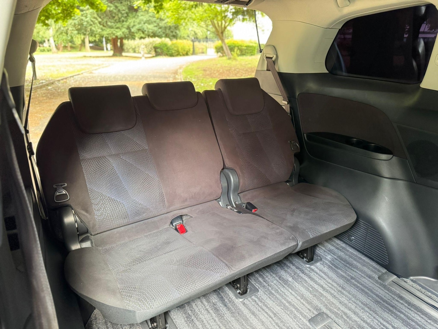 Used Toyota Estima for sale - 76476696: Photo 15