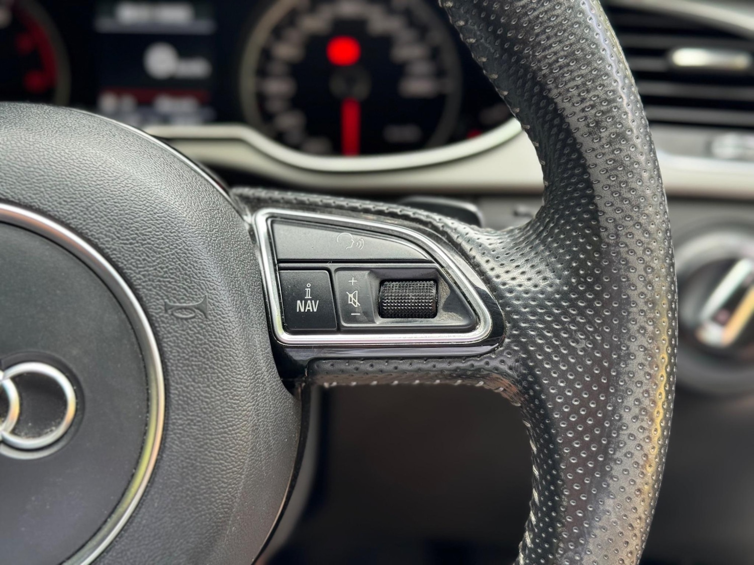 Used Audi A4 for sale - 76620283: Photo 27