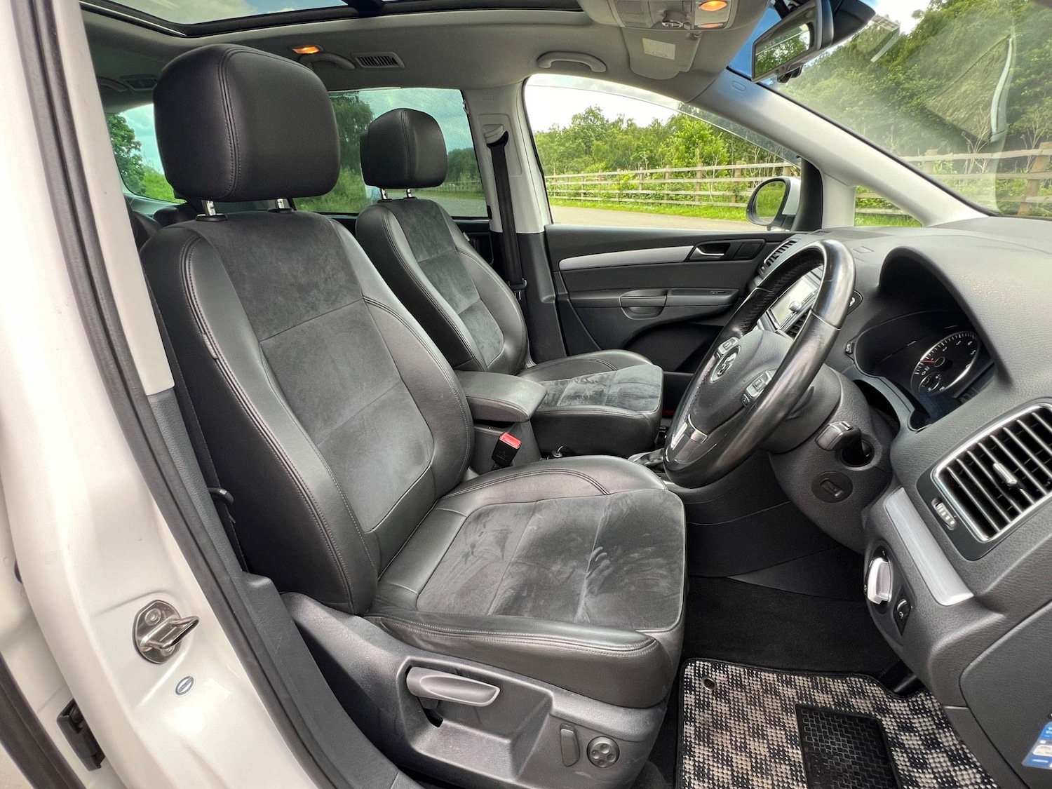 Used Volkswagen Sharan for sale - 76550030: Photo 27