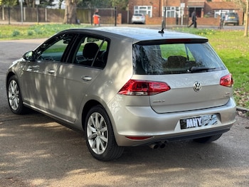 Used Volkswagen Golf 2014 for sale - 76476676: Photo