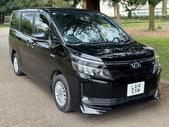 Used Toyota Voxy 2014 for sale - 76476682: Photo