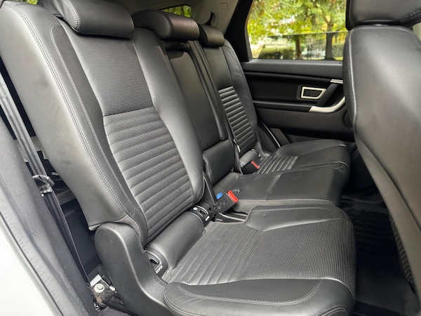 Used Land Rover Discovery Sport 2016 for sale - 76269894: Photo 16