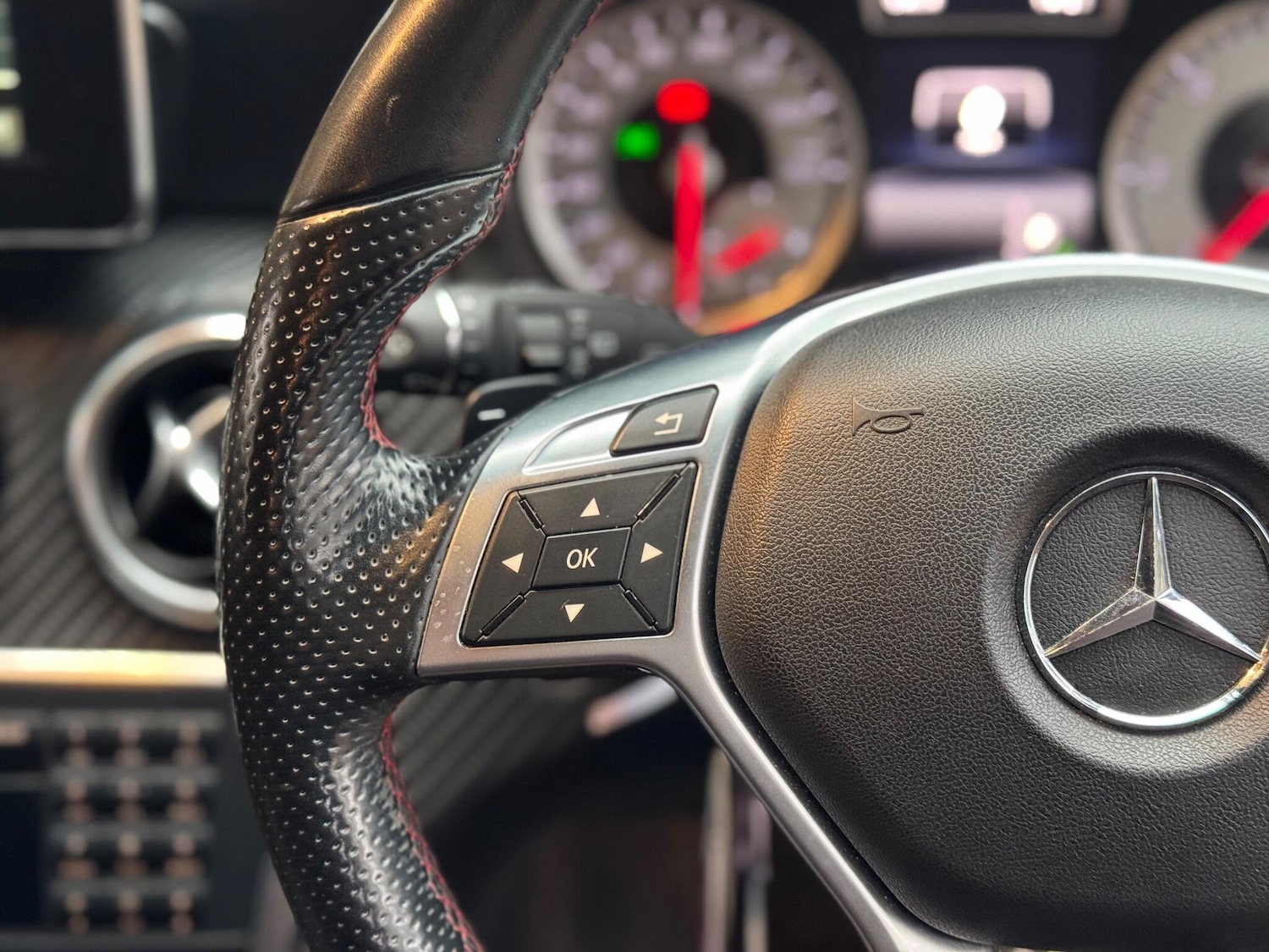 Used Mercedes-Benz A-Class 2015 for sale - 77120341: Photo 15