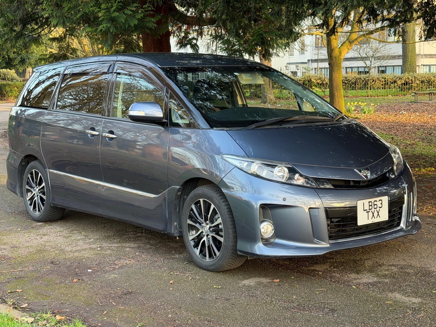 Used Toyota Estima 2025 for sale - 77683638: Photo 5