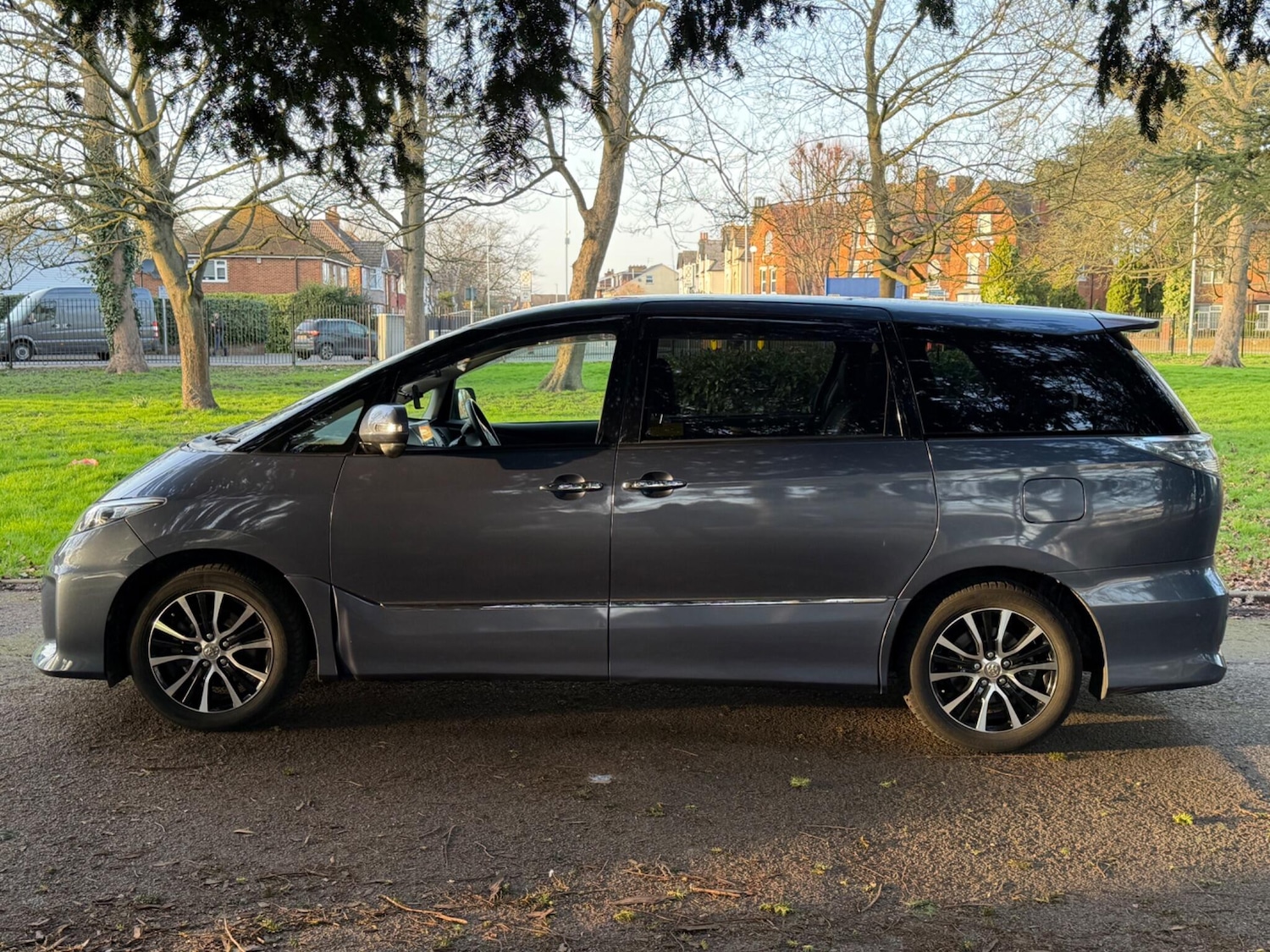 Used Toyota Estima 2025 for sale - 77683638: Photo 6