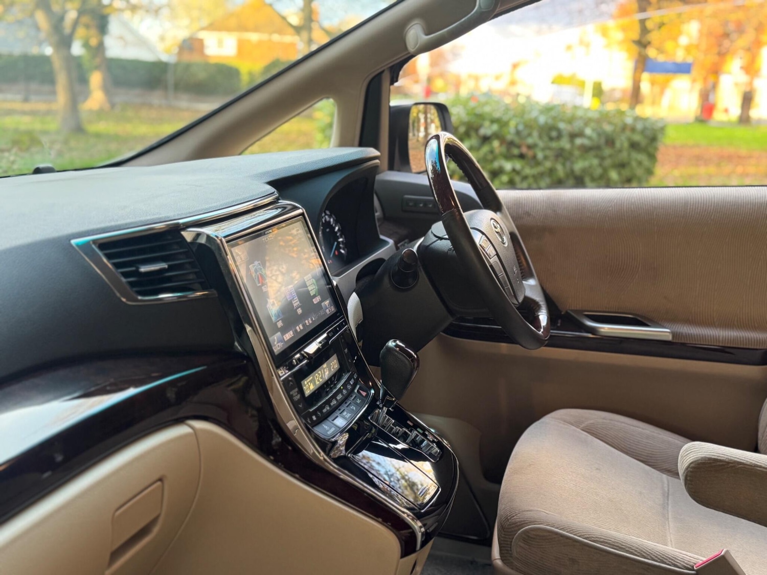 Used Toyota Vellfire 2025 for sale - 76994367: Photo 11