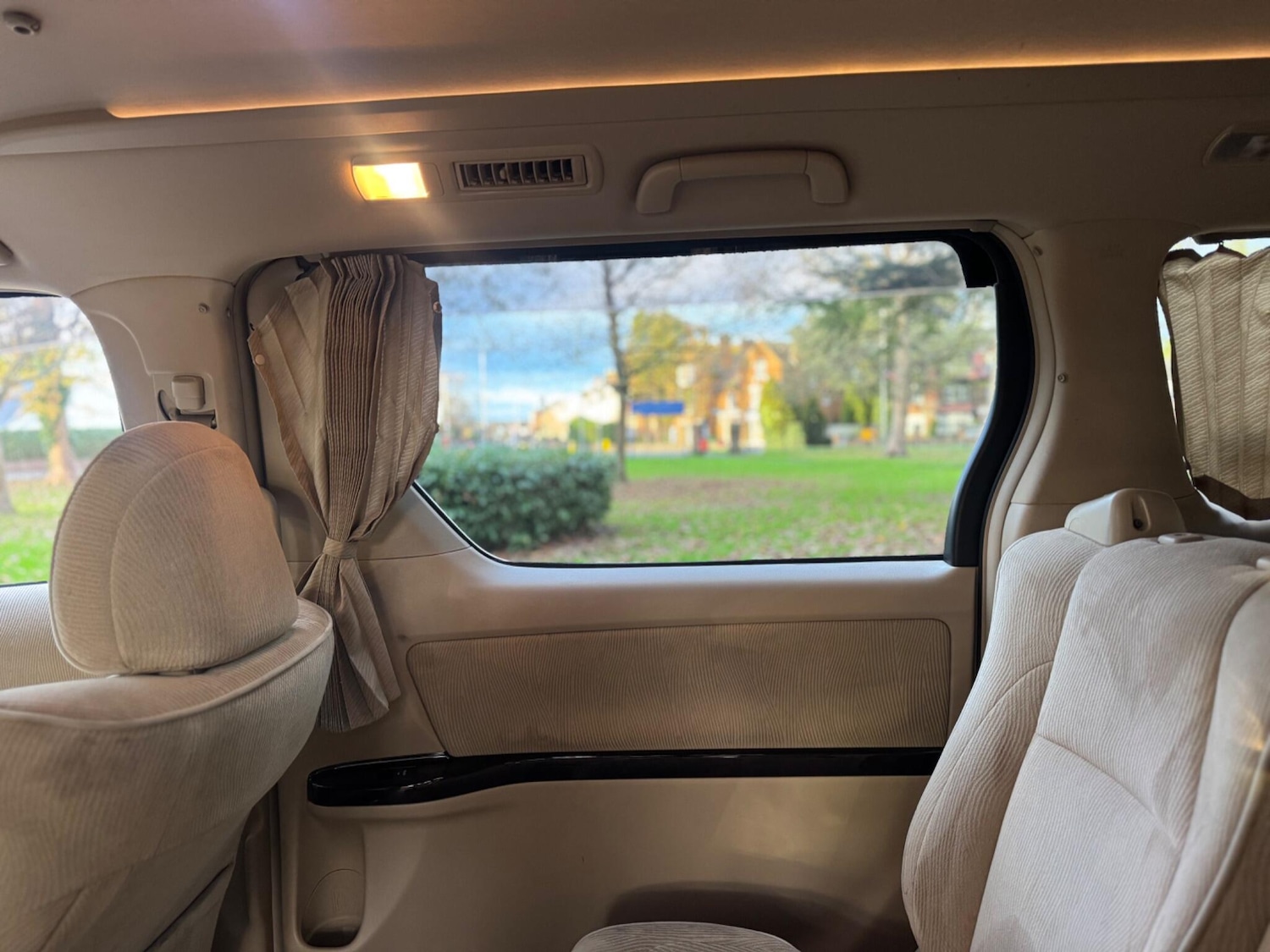 Used Toyota Vellfire 2025 for sale - 76994367: Photo 13