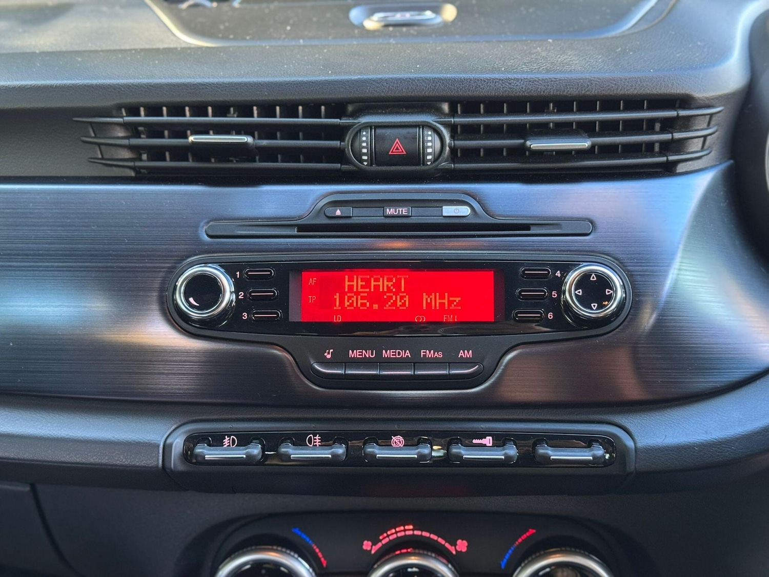 Used Alfa Romeo Giulietta 2012 for sale - 76657316: Photo 23