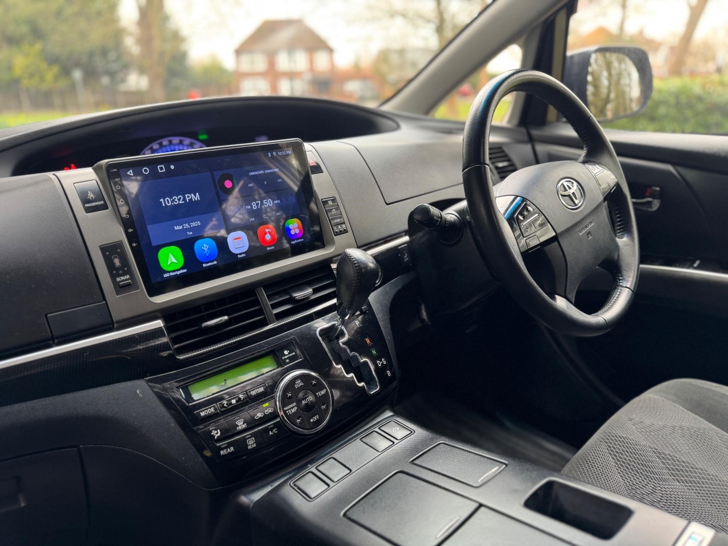 Used Toyota Estima 2025 for sale - 76377801: Photo 17