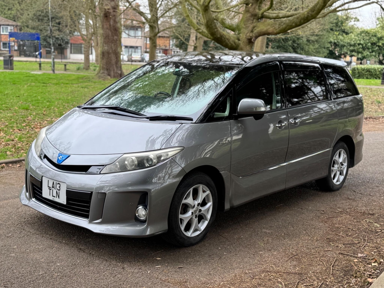 Used Toyota Estima 2025 for sale - 76377801: Photo 2