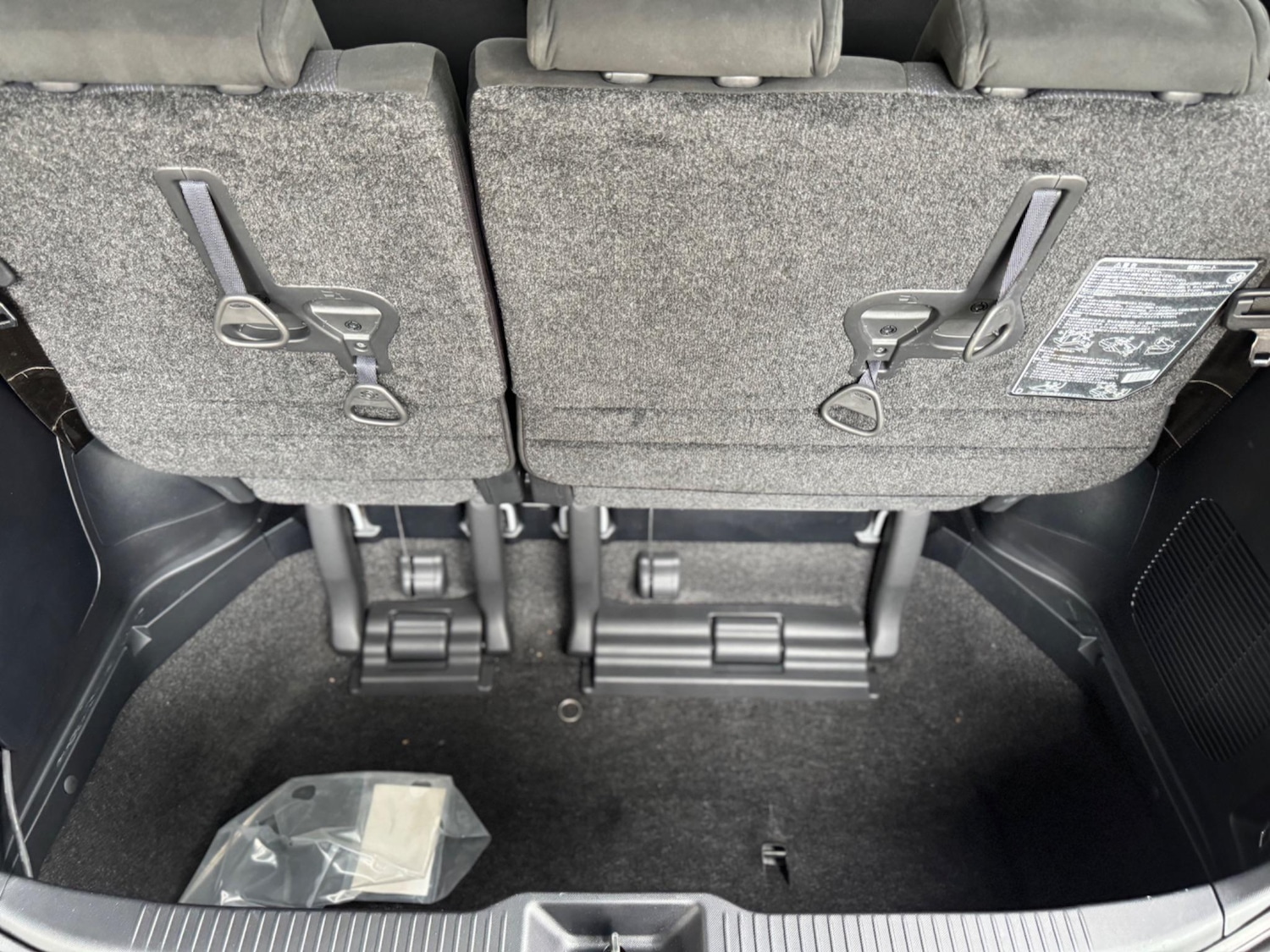 Used Toyota Estima 2025 for sale - 76377801: Photo 21