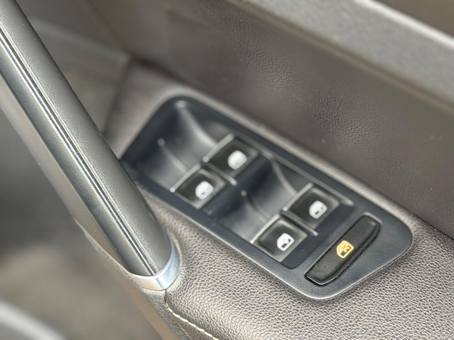 Used Volkswagen Golf 2017 for sale - 77783830: Photo 17