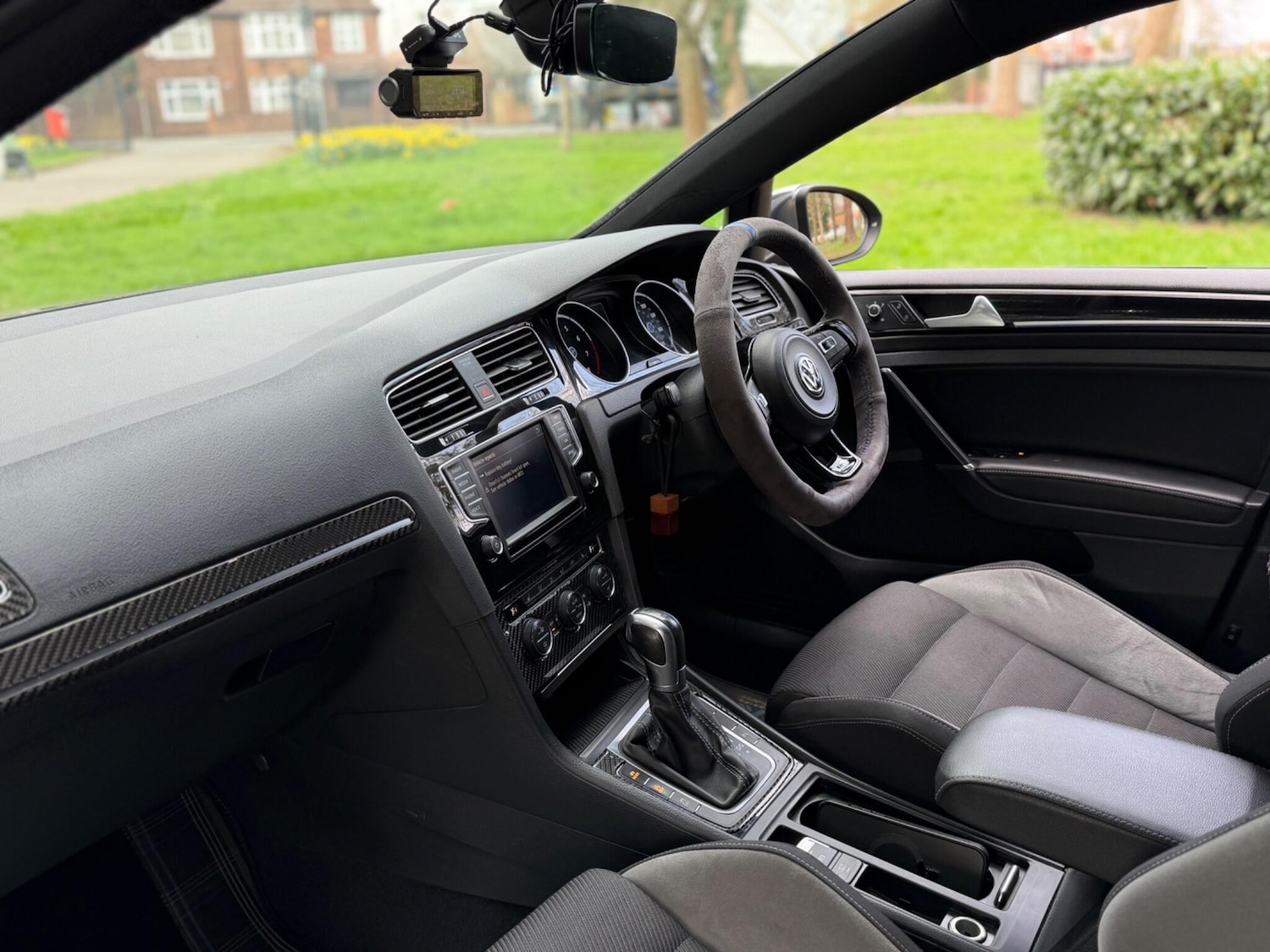 Used Volkswagen Golf 2017 for sale - 77783830: Photo 3