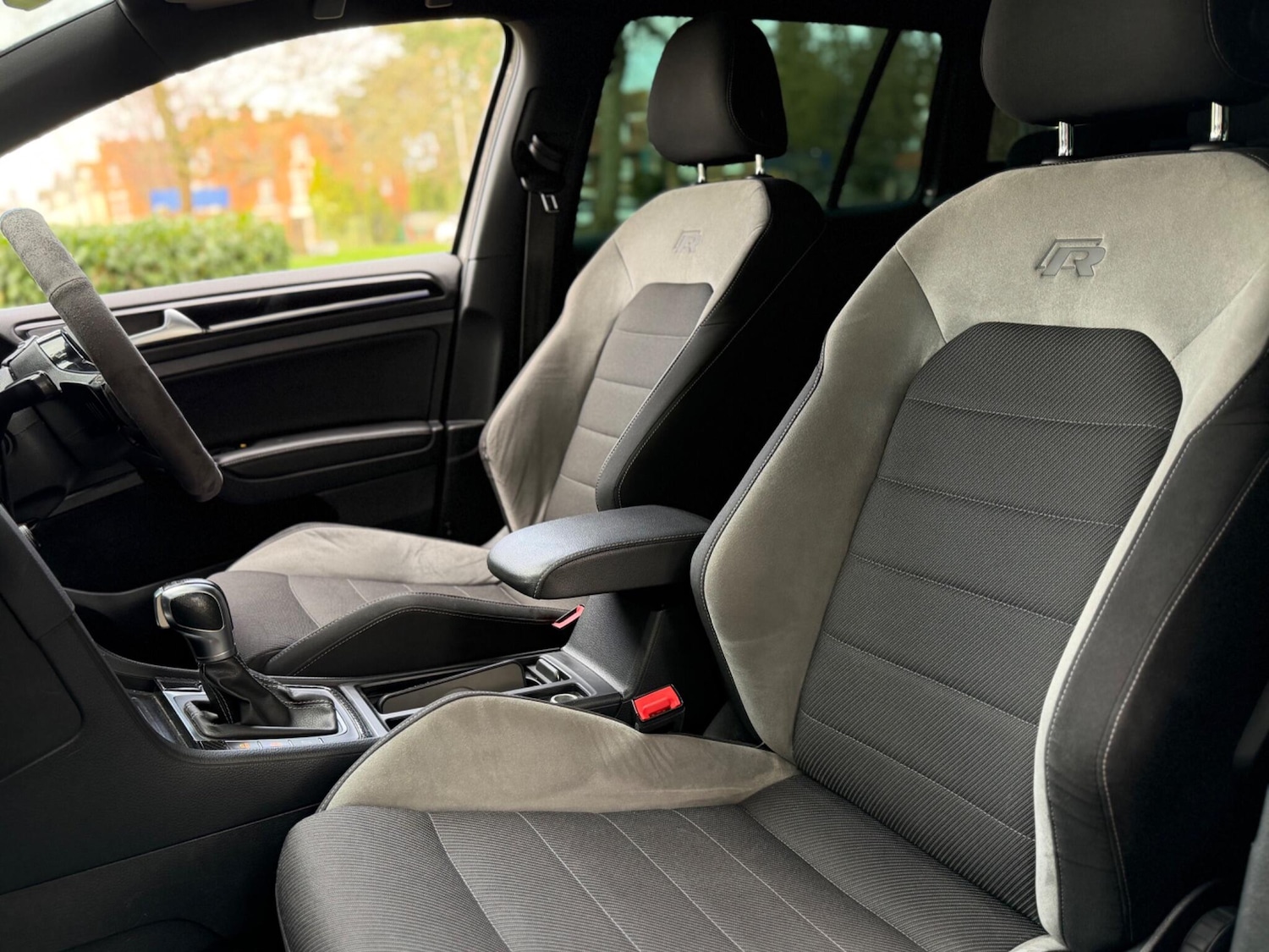 Used Volkswagen Golf 2017 for sale - 77783830: Photo 34