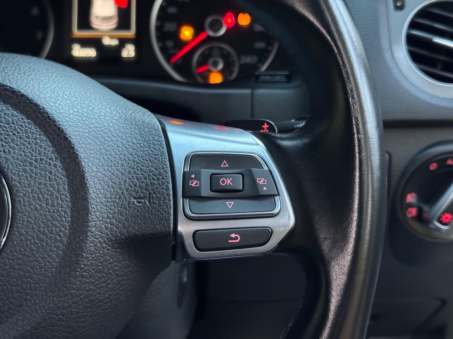 Used Volkswagen Tiguan for sale - 76513014: Photo 26