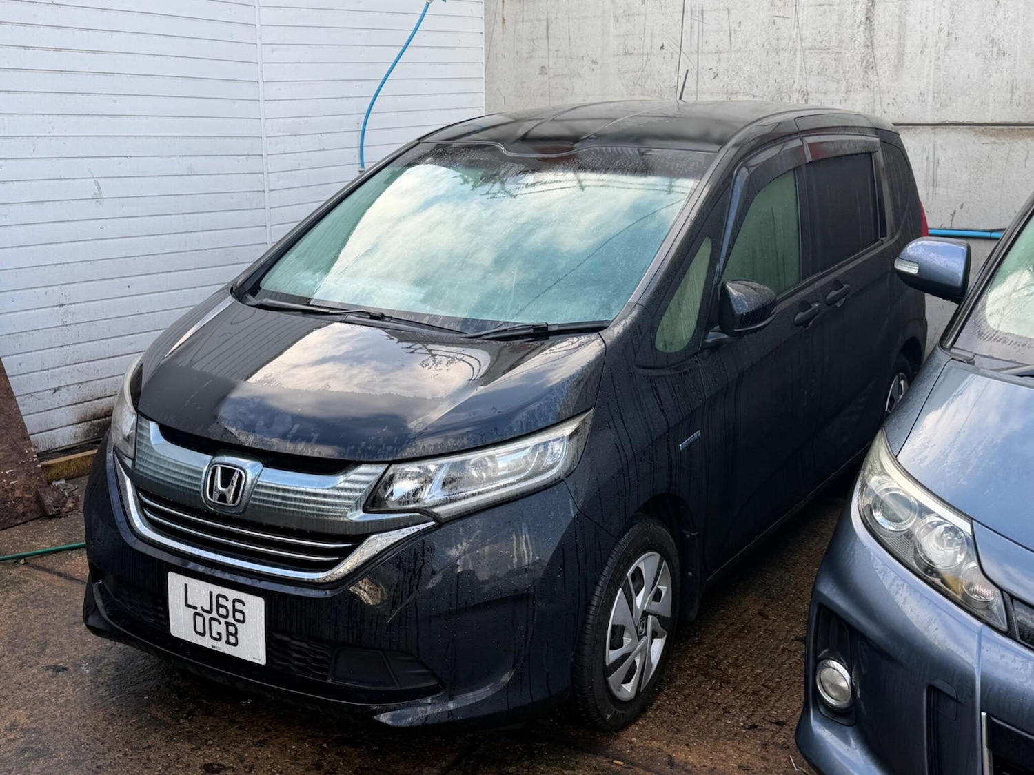Used Honda Freed for sale - 77456140: Photo 2