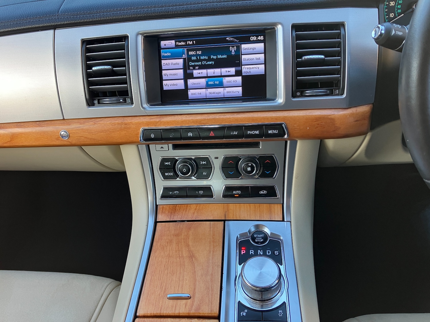 Used Jaguar XF 2012 for sale - 76859368: Photo 13